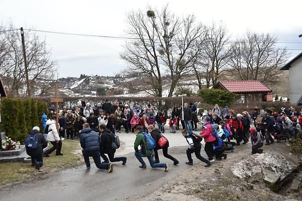 Jastrebarski dekanatski križni put 2018.