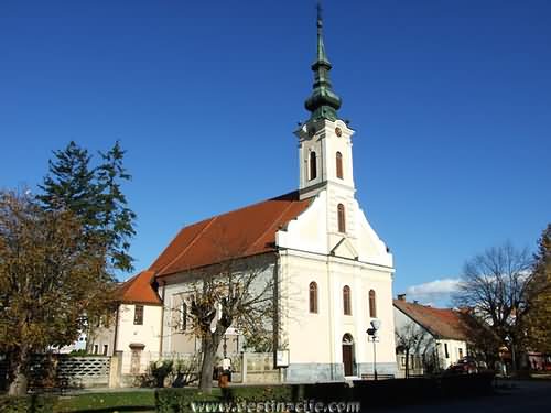 Mučeništvo svetog Ivana Krstitelja-župna crkva u Županji