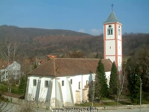 Sveti Augustin-župna crkva u Velikoj