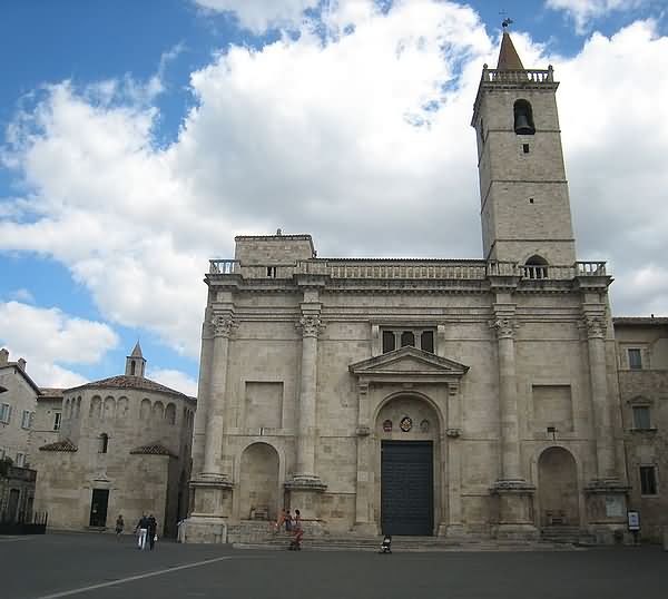 Sveti Emigdije-katedrala u Ascoliju