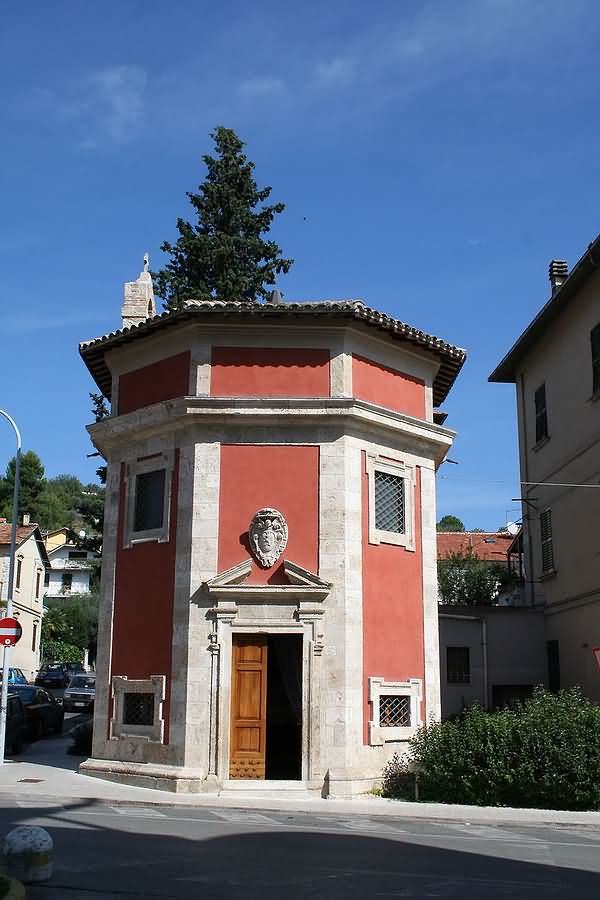 Sveti Emigdije-Tempietto Sant'Emidio Rosso u Ascoliju